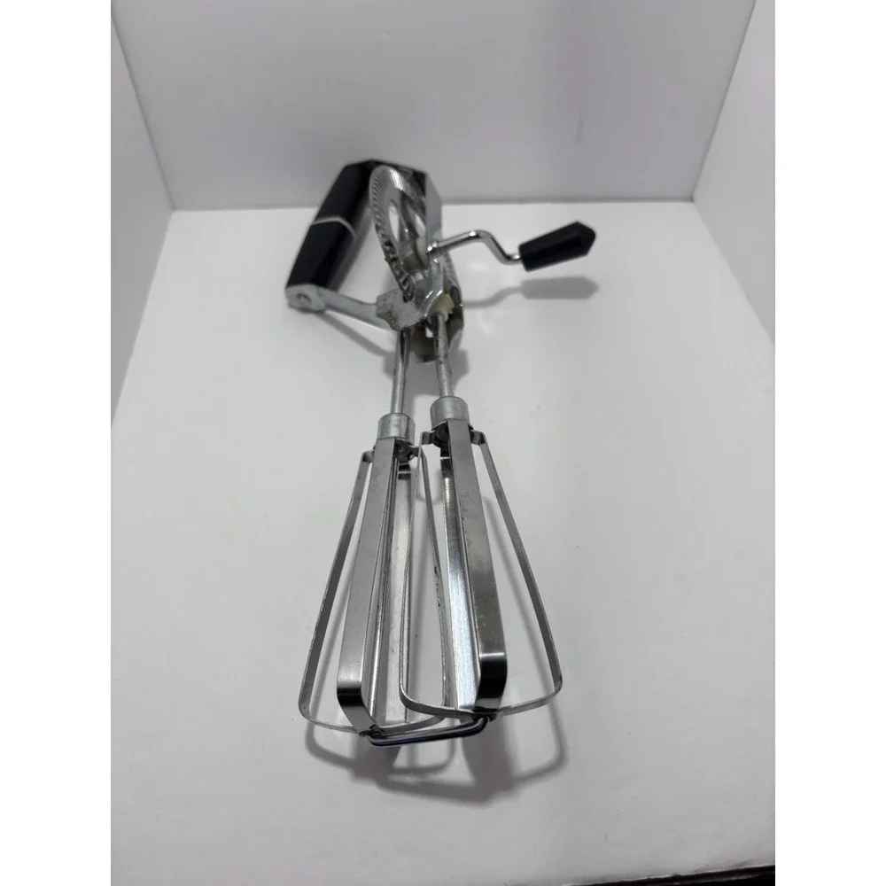 VINTAGE DOUBLE HANDHELD EGG BEATER MIXER‎